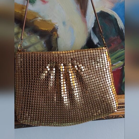 Vintage Gold Chain Mail Small Purse 1970s Shoulder Chain Strap - Picture 1 of 8